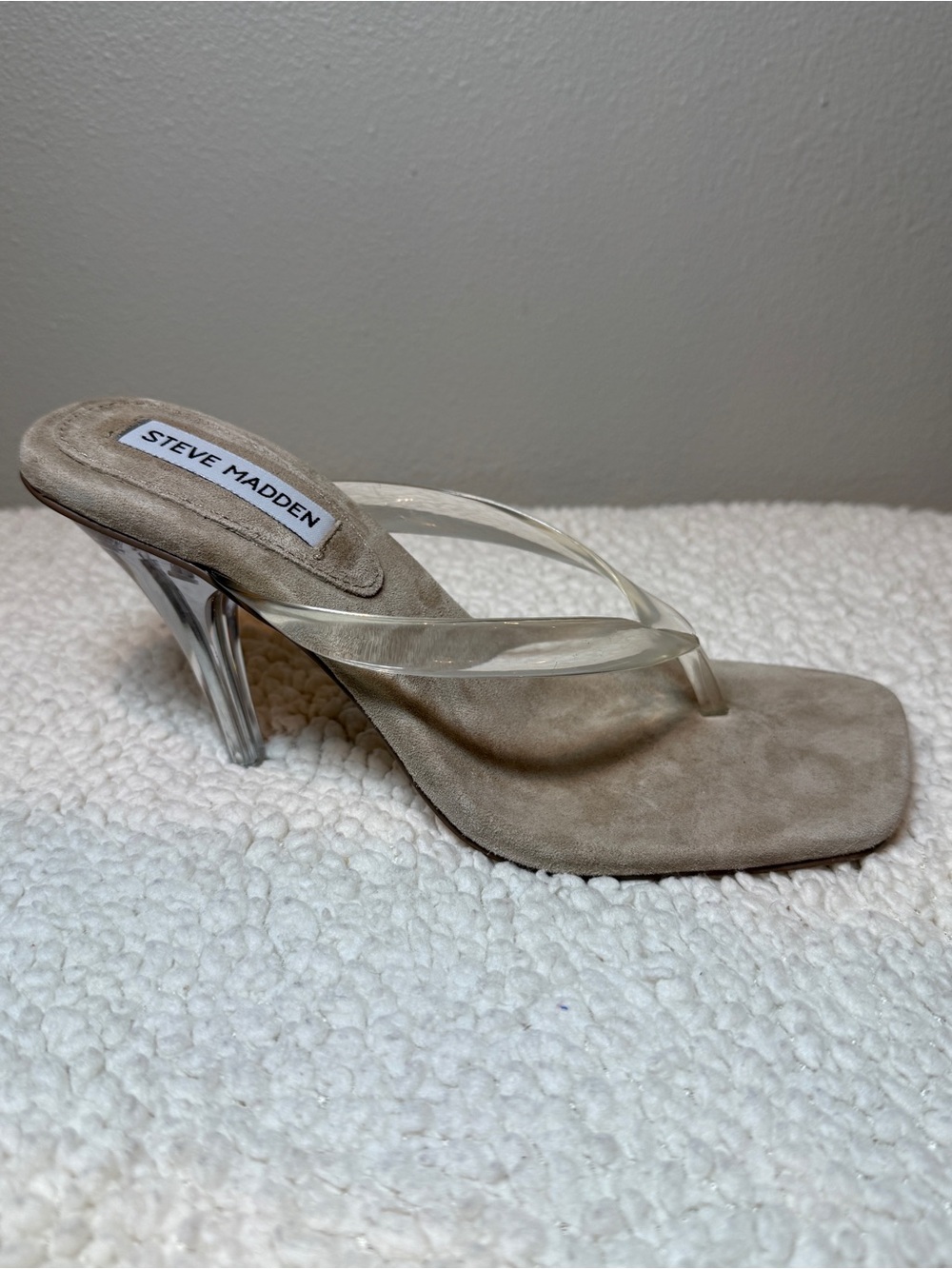 Steve Madden Clear Stiletto Thong Sandals. - Picture 6 of 11